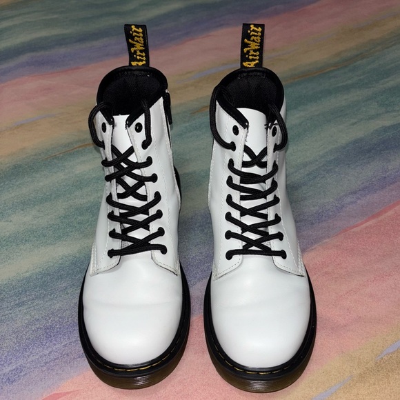 DR DOC MARTENS 1460 COMBAT BOOTS WHITE LEATHER LACE UP women’s size 5 - Picture 2 of 8
